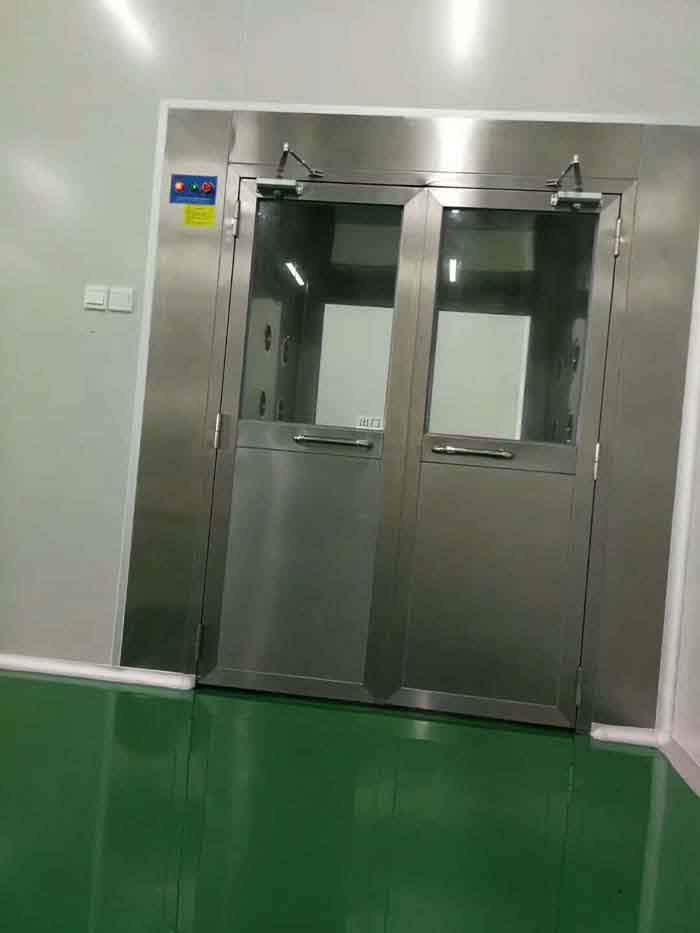 凈化車間風淋室安裝現(xiàn)場實拍圖 凈化車間風淋室安裝現(xiàn)場實拍圖