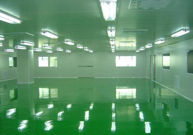 工作人員在進入潔凈區(qū)前先要經(jīng)過風(fēng)淋室吹淋除塵后才能進入潔凈區(qū)工作。
工作人員在進入潔凈區(qū)前先要經(jīng)過風(fēng)淋室吹淋除塵后才能進入潔凈區(qū)工作。