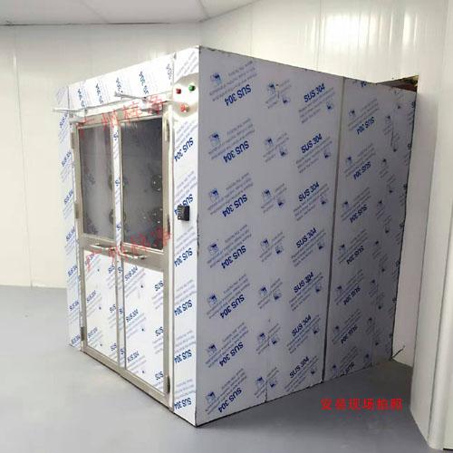 雙開(kāi)門(mén)貨物風(fēng)淋室側(cè)面圖 雙開(kāi)門(mén)貨物風(fēng)淋室側(cè)面圖